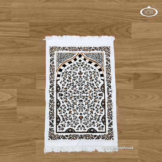 Luxury Islamic Prayer Rug by Al Inam Cap House – Comfortable, durable, and beautifully patterned mat for namaz and worship.