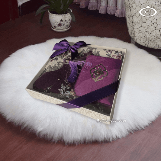 Luxury Islamic Eid Gift Box by Al Inam (ICH-0000-E10) – soft cushioned prayer rug paired with high-quality misbaha beads, perfect for Muslim devotion and special occasions.