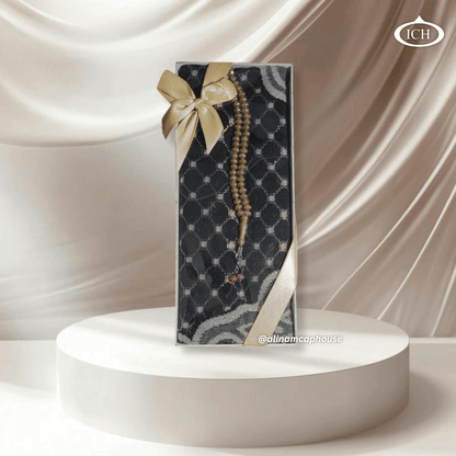Premium Eid Gift Bundle ICH-0000-E18 by Al Inam Cap House – elegant prayer rug with traditional motifs plus high-quality prayer beads for enhanced worship comfort and style