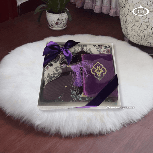 Al Inam Eid Gift Set ICH-0000-E10 – premium Islamic gift set including a luxury prayer mat and elegant tasbih beads, ideal for Eid gifting and daily worship.