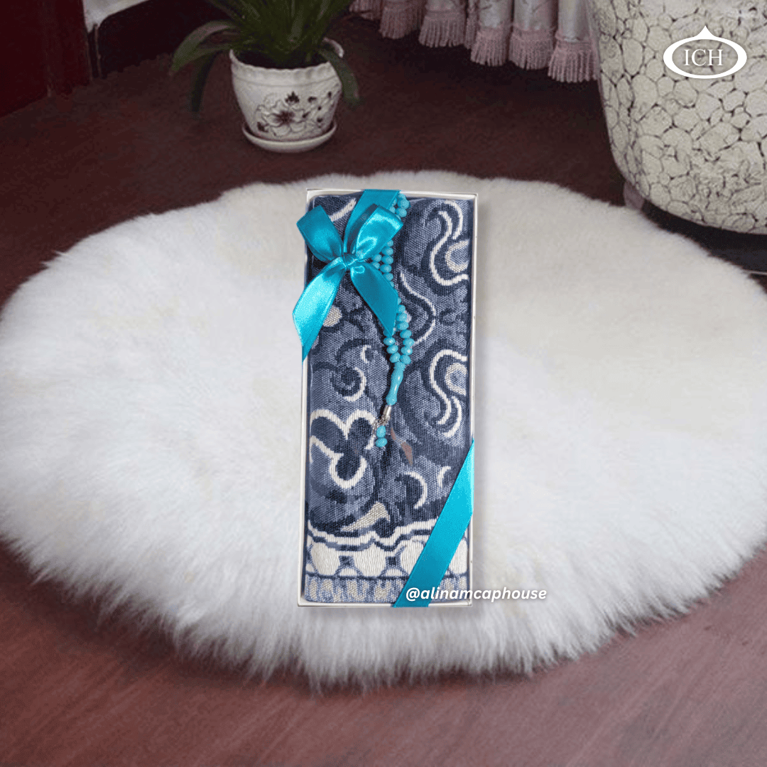 Al Inam Eid Gift Set ICH-0000-E15 – elegant Islamic gift combo including premium prayer mat and matching tasbih beads for Eid devotion and celebration.