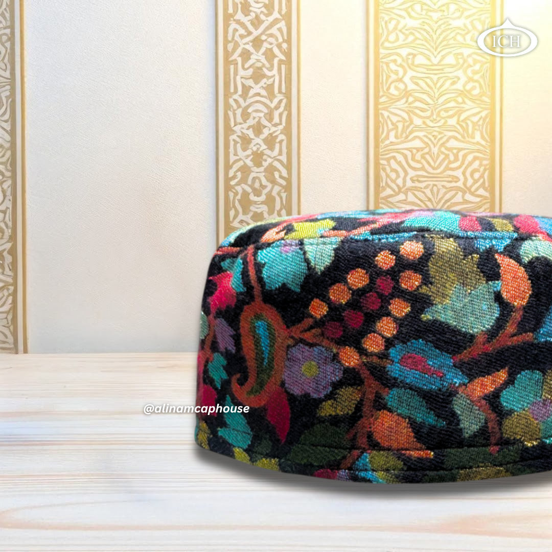 Al Inam Kashmiri Cap ICH-0004-K03 side view – stylish handcrafted Islamic topi, breathable fabric with beautiful Kashmiri floral design, perfect for daily salah aur Eid wear.