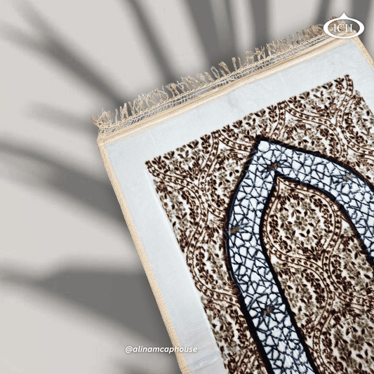 Al Inam prayer mat P03 top view, full layout of prayer rug, intricate design, Islamic prayer mat surface