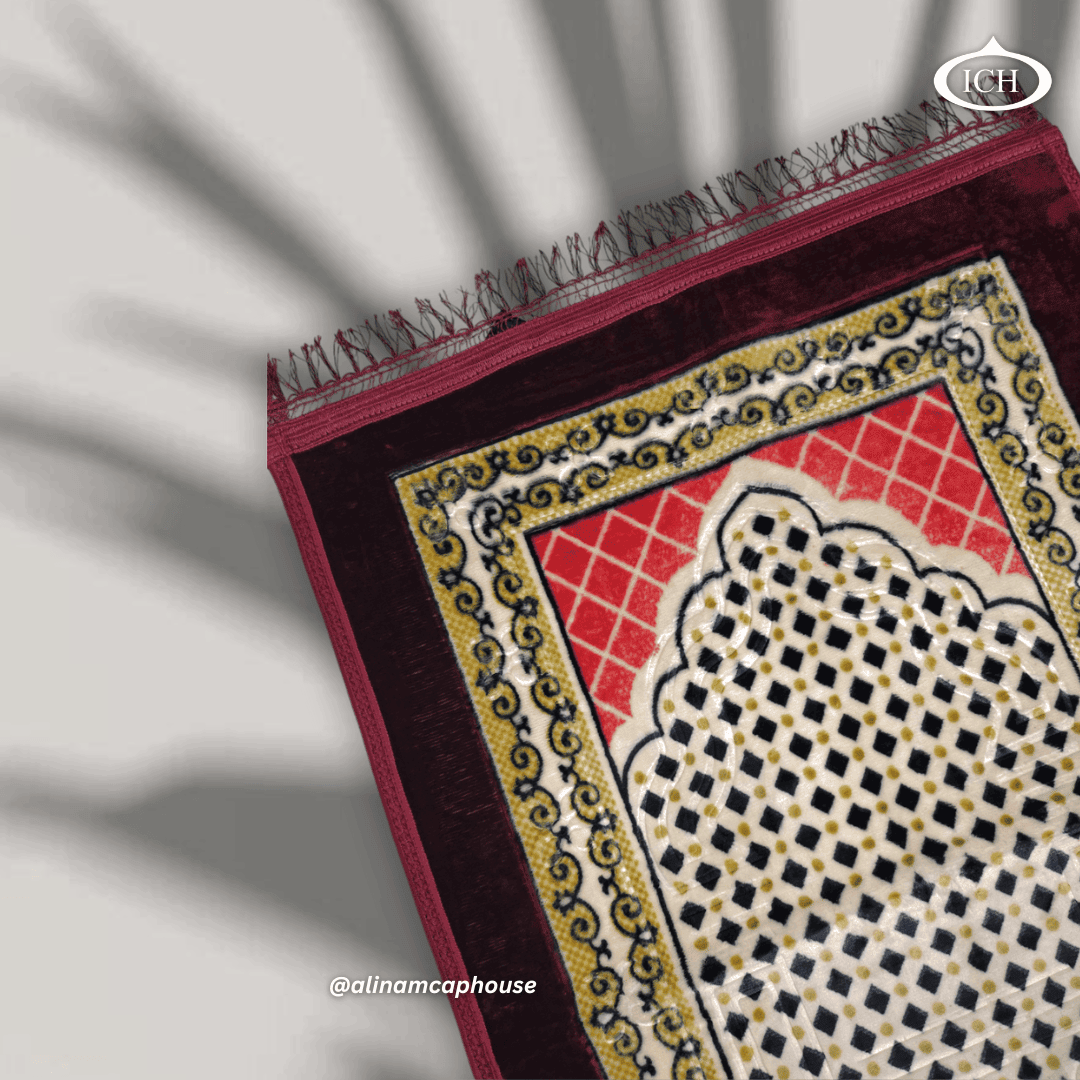 Al Inam prayer mat P07 top view, full surface layout, detailed pattern of janamaz