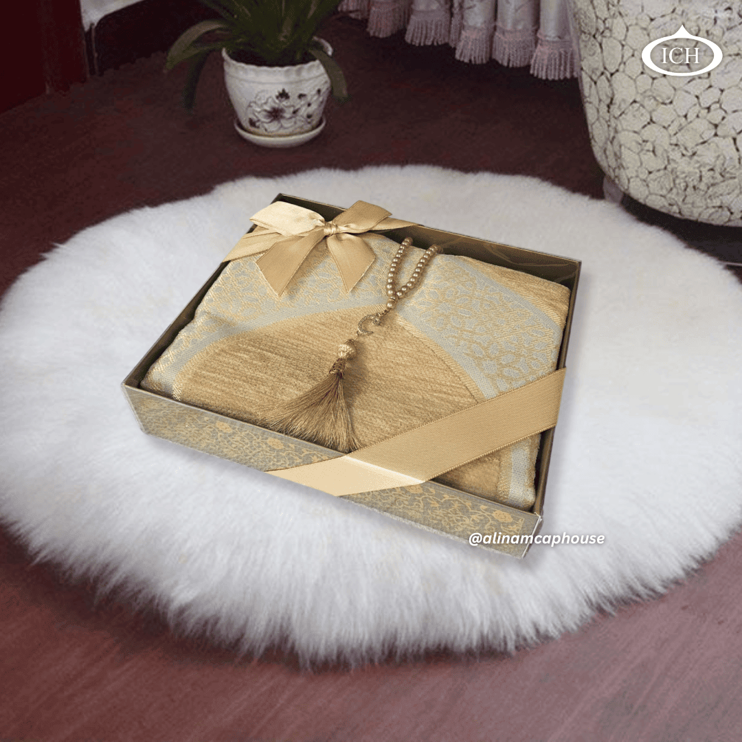 AL INAM Premium Islamic Eid Gift Set – Soft cushioned prayer mat and matching tasbih promoting devotion and elegance.