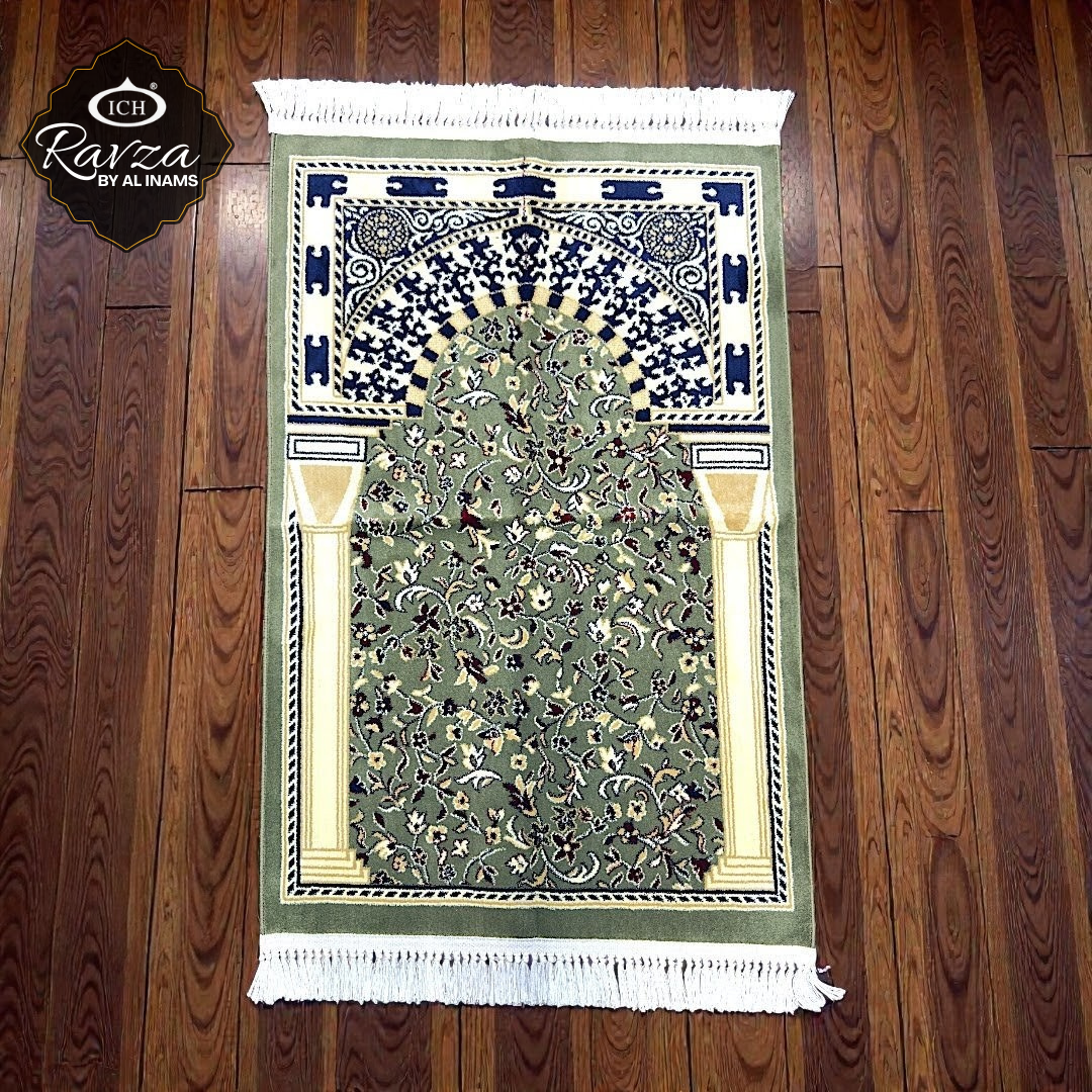 Close-up of Al Inam Rawda prayer mat fabric highlighting detailed Ravza patterns, soft cushioned Islamic prayer mat inspired by the Rawda Sharif carpets of Madinah