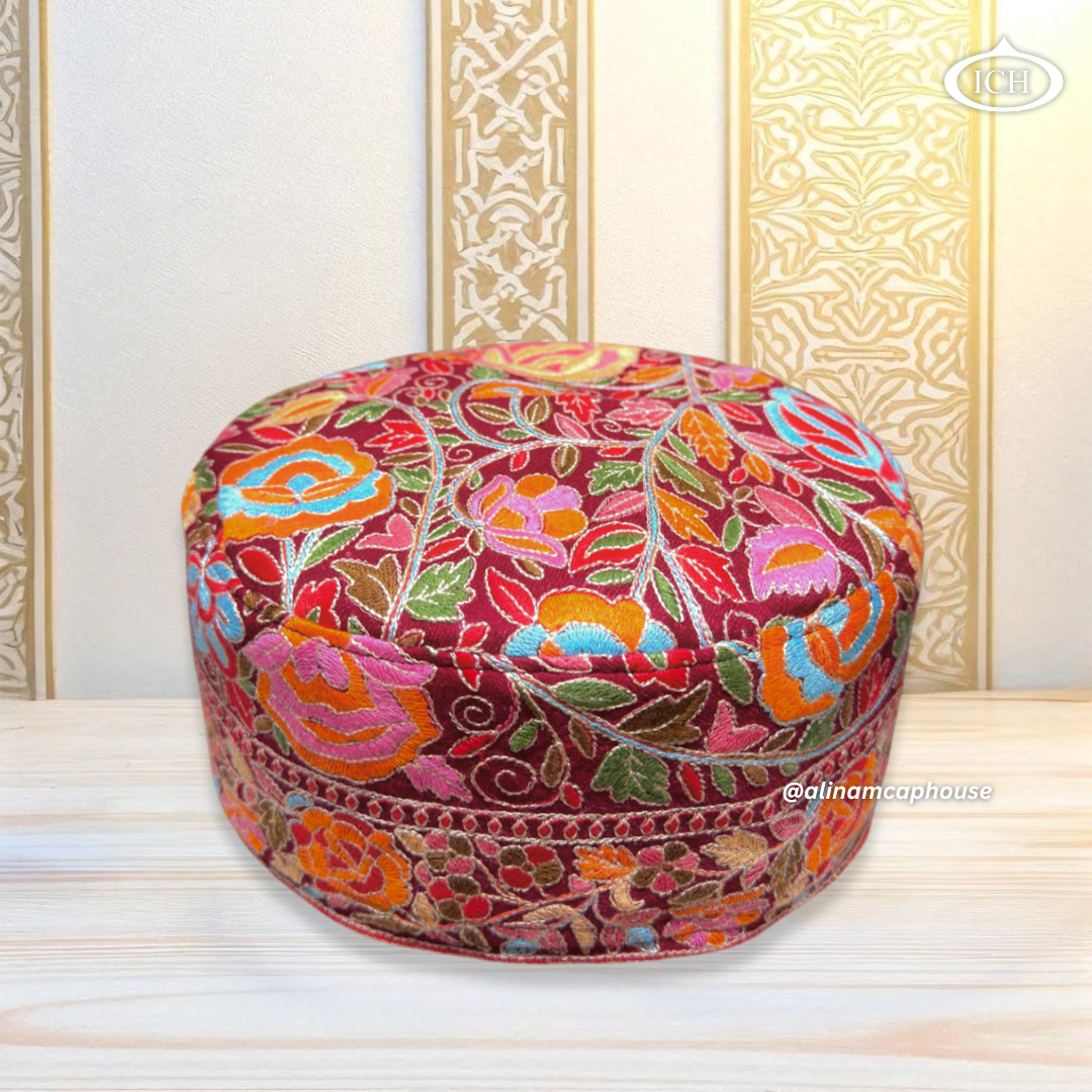Al Inam Signature Kashmiri Topi ICH-0001-K05 top view – beautifully embroidered Islamic prayer cap, premium fit and traditional Kashmiri art by Al Inam Cap House, New Delhi.