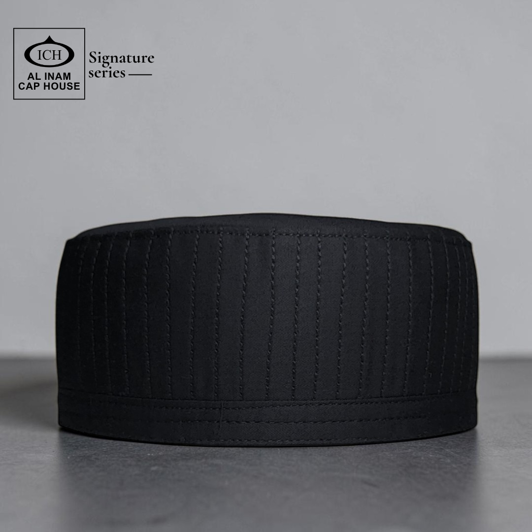 Front view of AL INAM Signature Islamic Prayer Cap ICH-0000-A03 made with soft breathable fabric, premium kufi skull cap for Muslim men, ideal for namaz, Jummah prayer, Eid and daily wear.