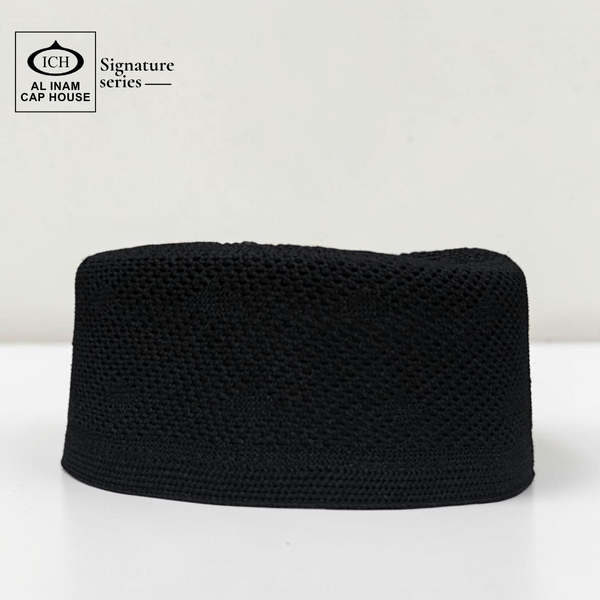 Front view of AL INAM Black Islamic Prayer Cap ICH-0000-A14 crafted with soft breathable cotton fabric, classic kufi skull cap for Muslim men, lightweight and comfortable for namaz, Jummah prayer, Eid and daily wear.